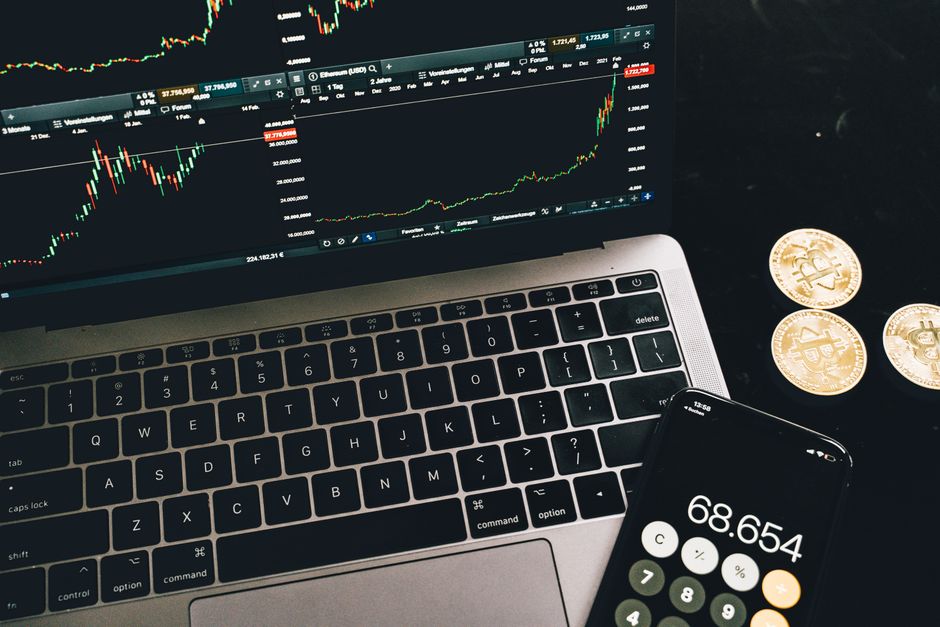 Bybit review, the exchange trading interface on a laptop